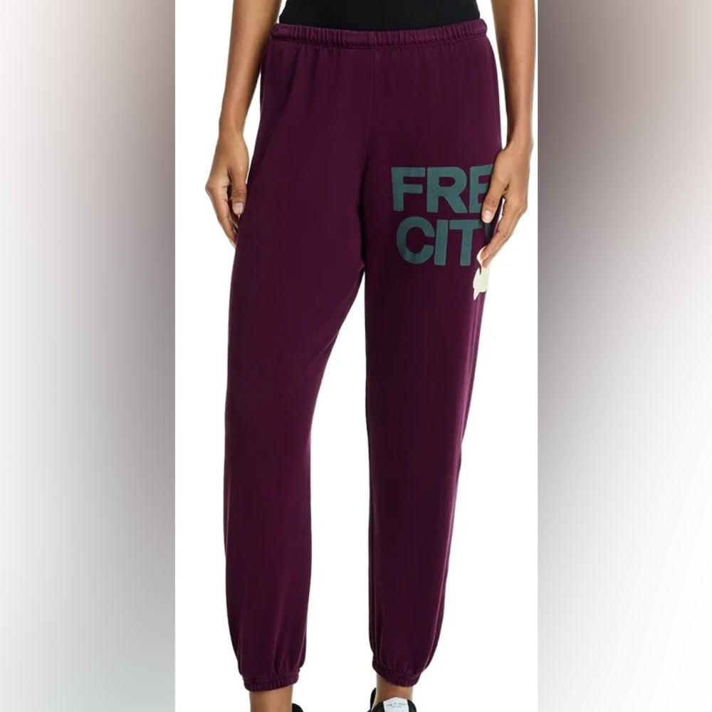 Free city logo sweatpants - Picture 2 of 5